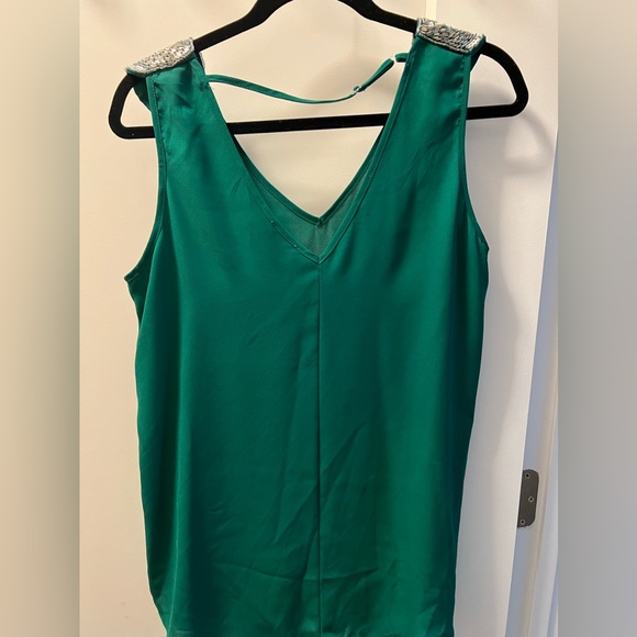 Kelly Green Embellished Shoulder Top Size L - Picture 5 of 5
